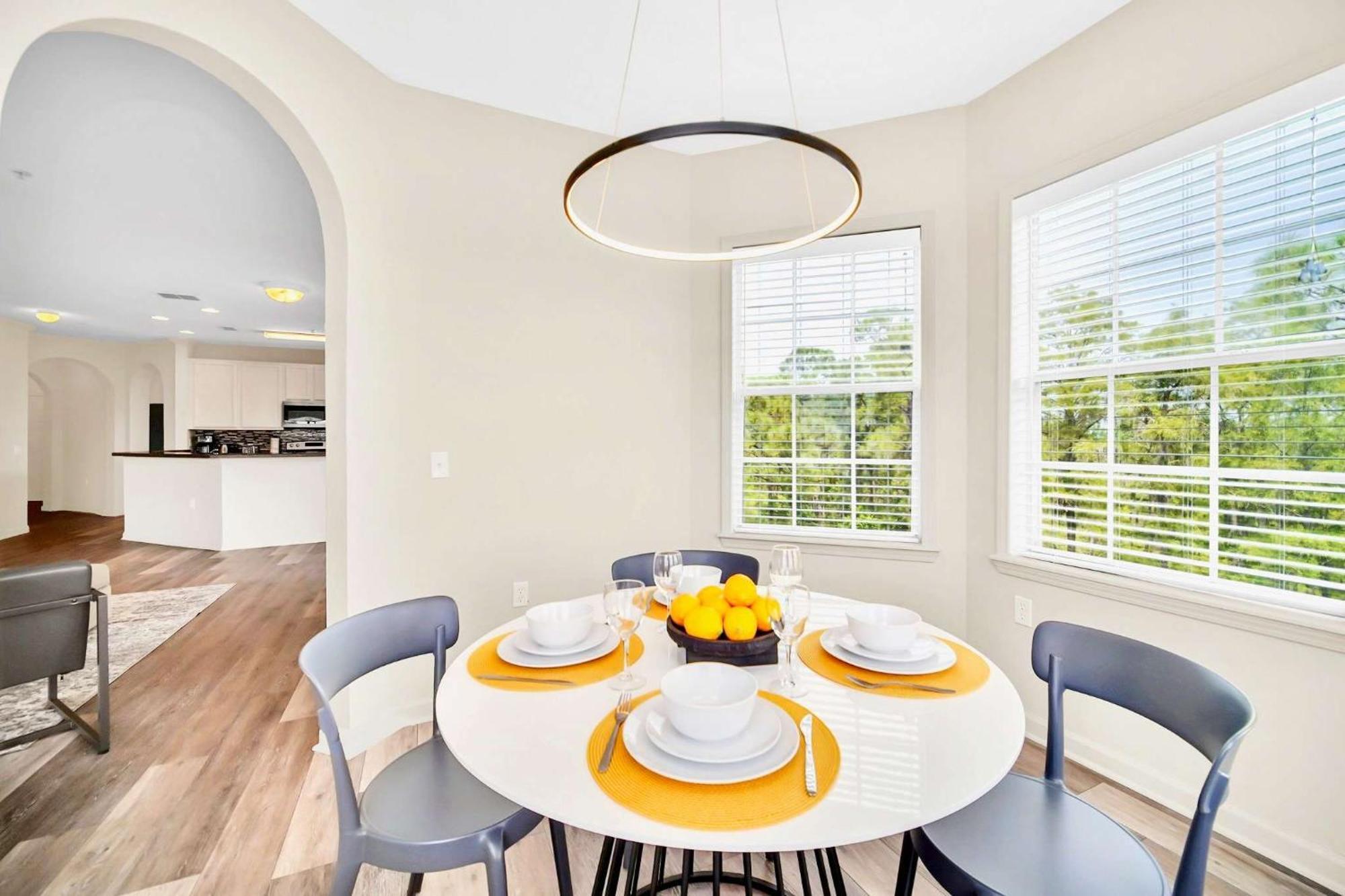 Near 2br King Queen With Hot Tub & Games Hébergement de vacances Orlando
